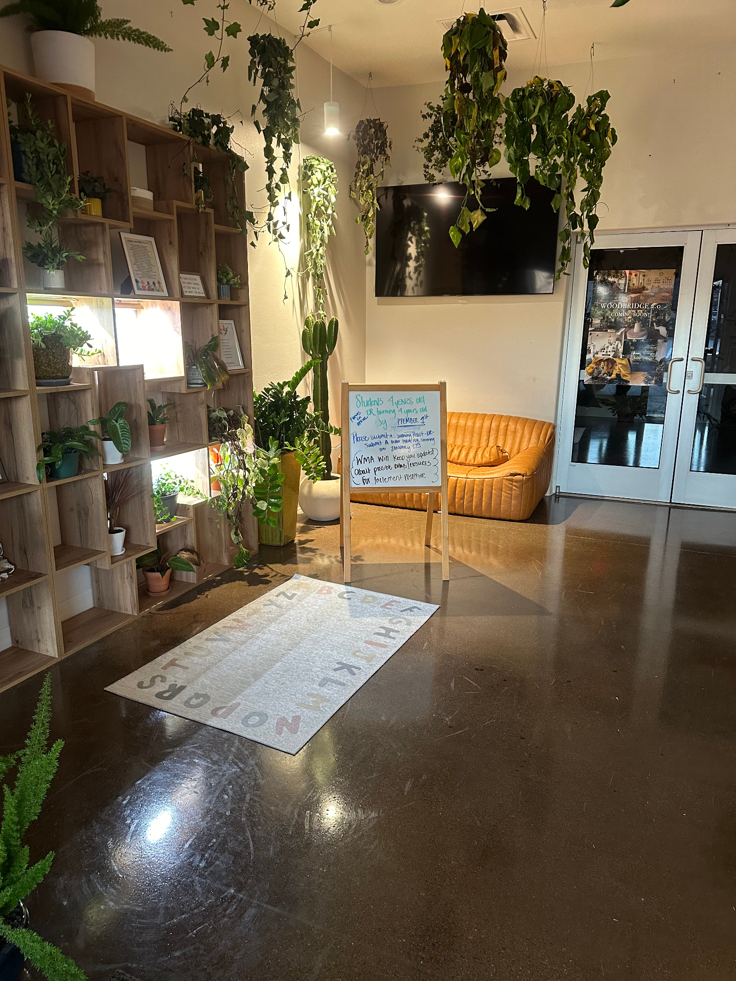 Polished grind and seal concrete floor in a commercial DFW interior with reflective finish